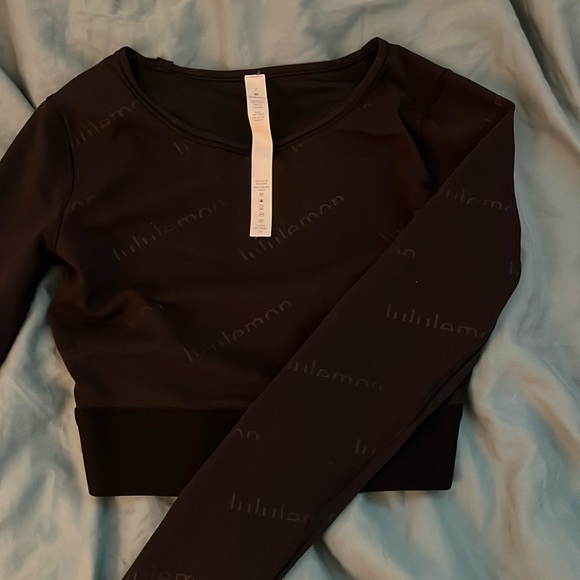 Lululemon crop long sleeve top size 2 - Picture 1 of 1